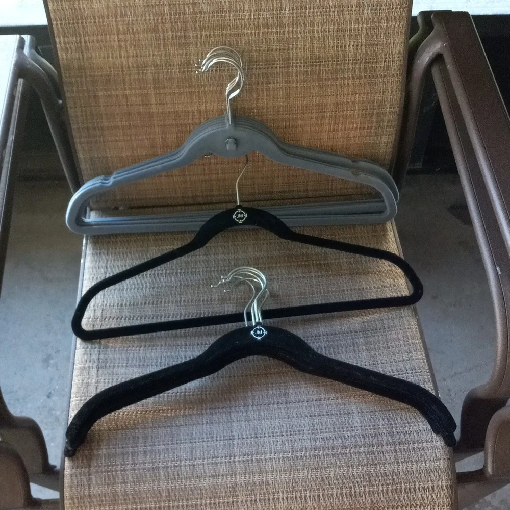 12 Black & Blue Velvet Hanger